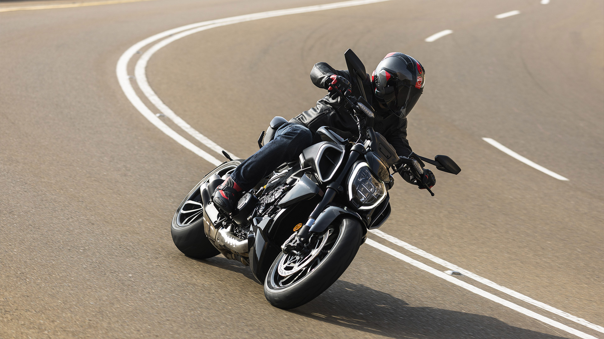 Diavel V4