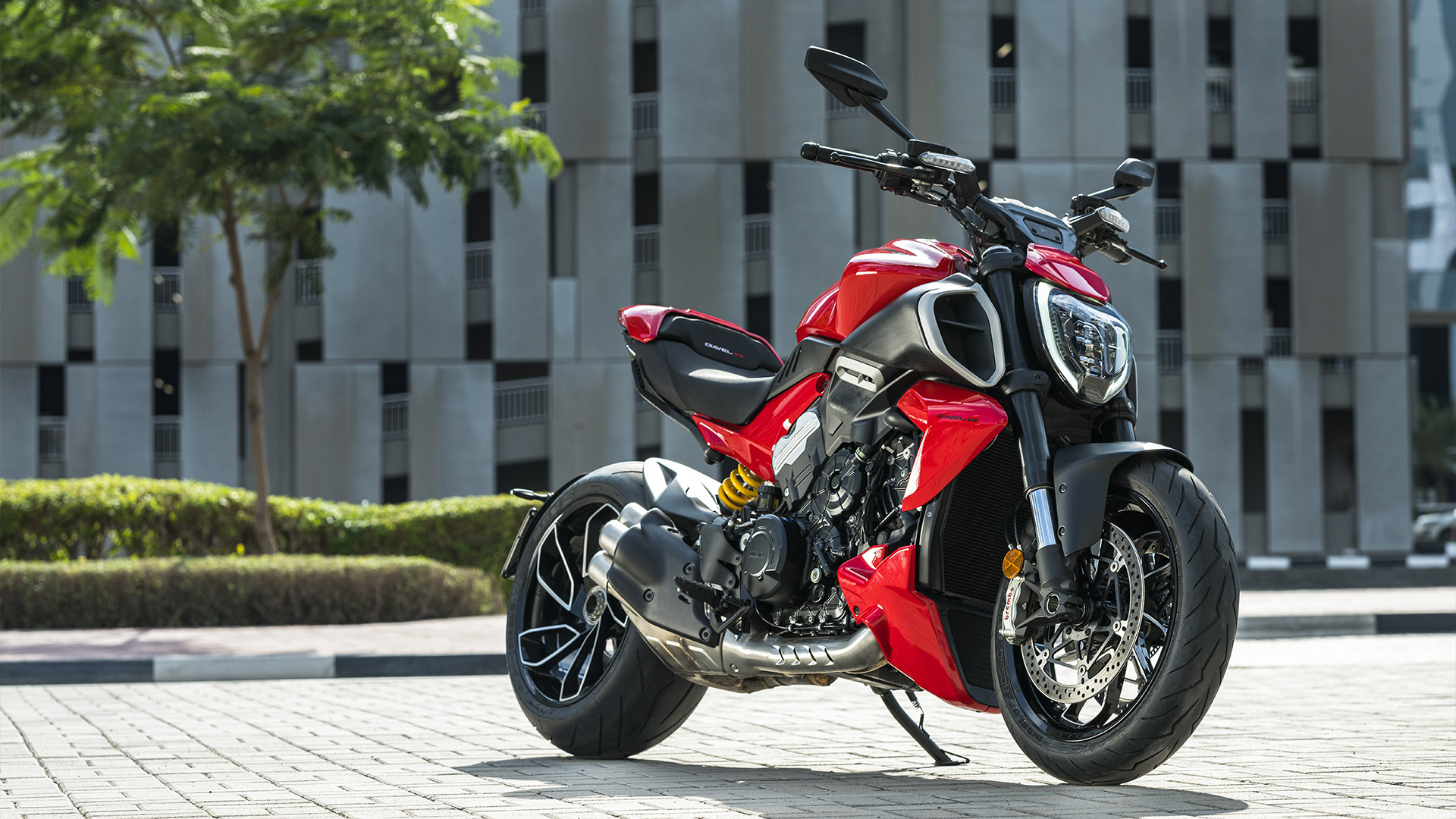 Diavel V4