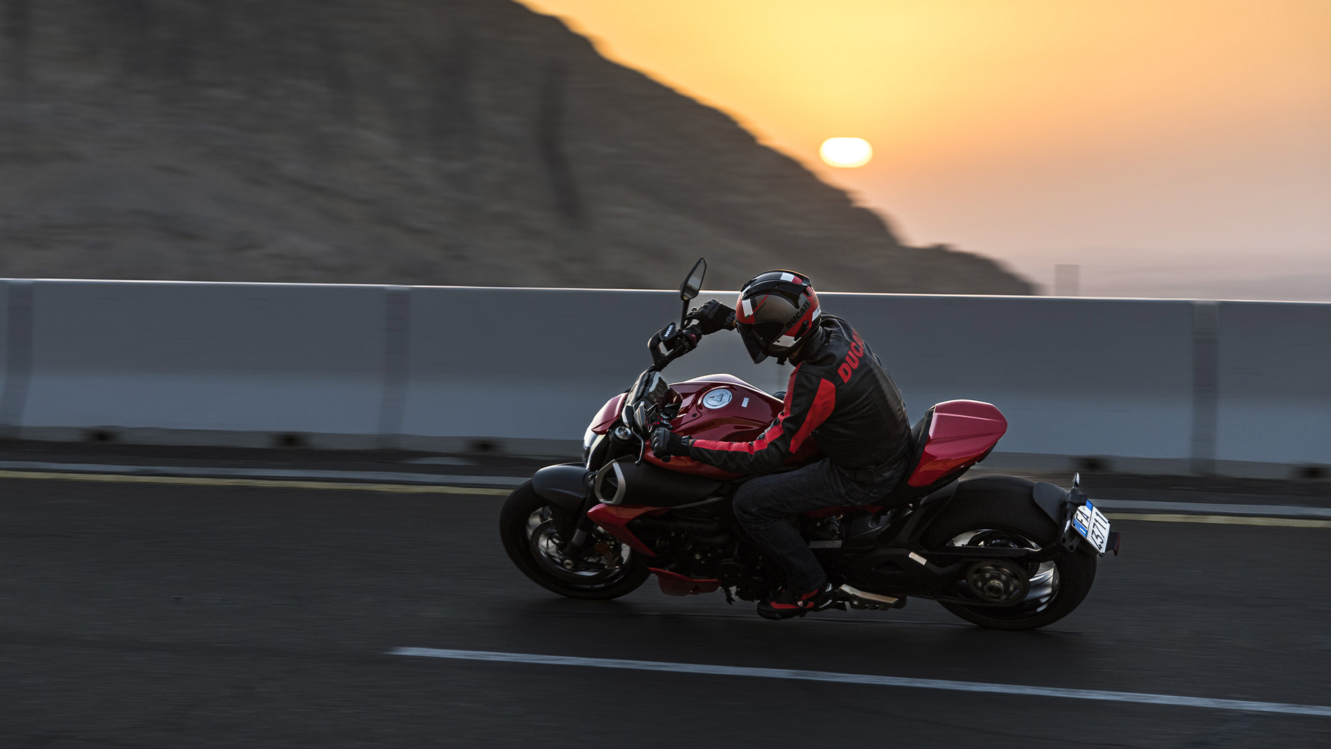 Diavel V4