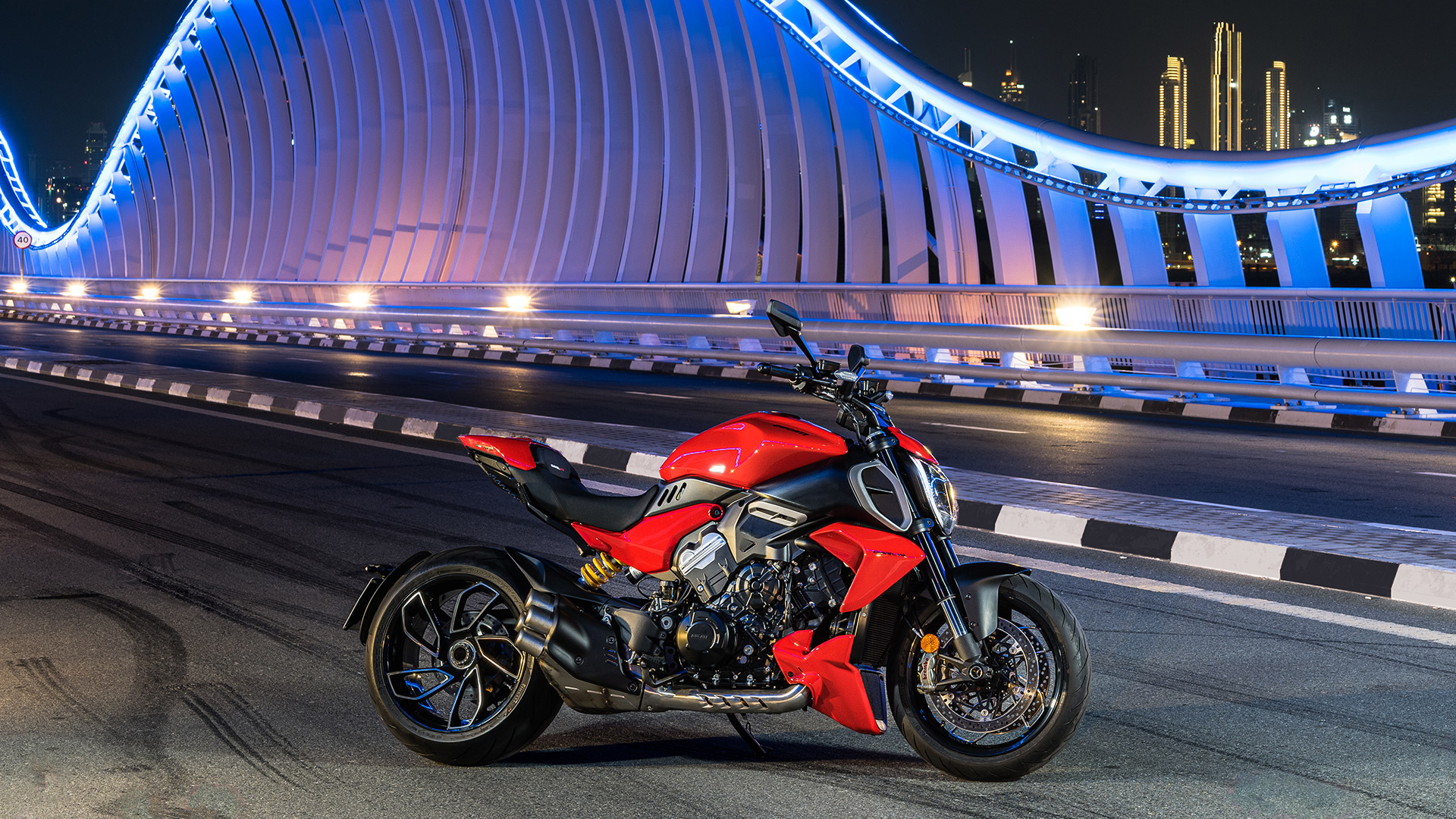 Diavel V4