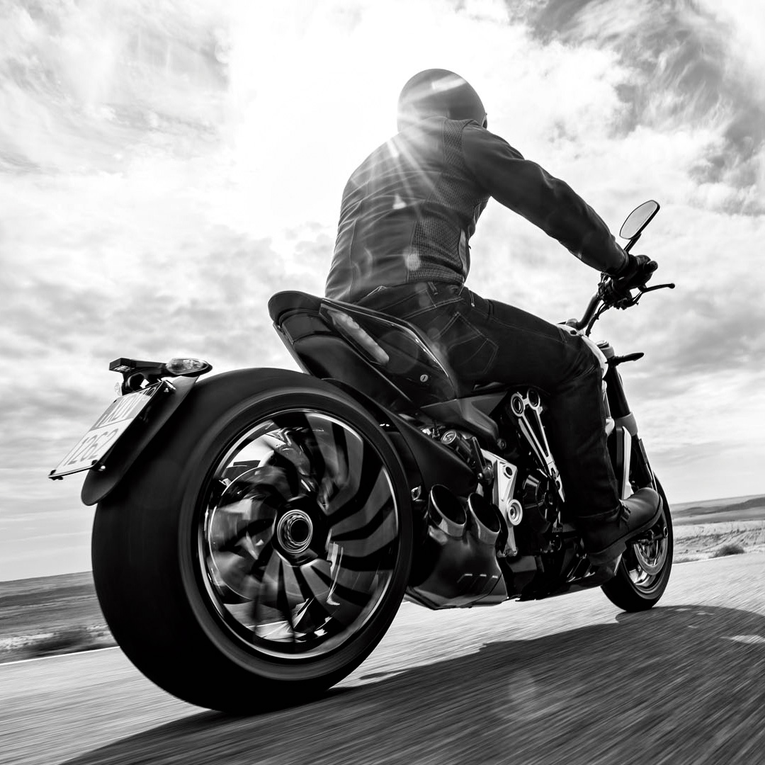 XDiavel S